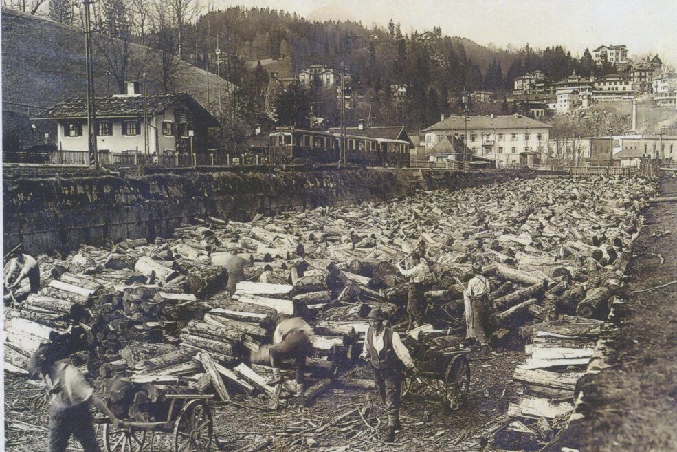 Holzarbeiten am Triftplatz in Berchtesgaden