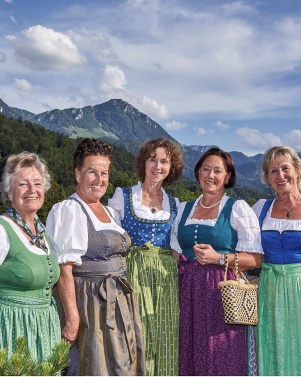 Gästeführerinnen Berchtesgaden im Dirndl