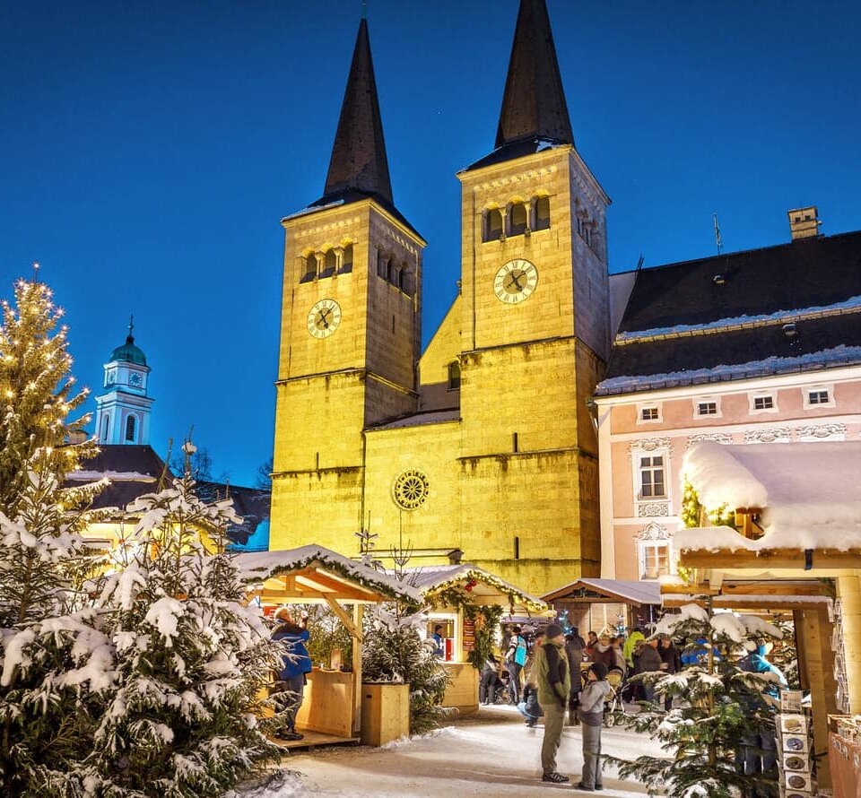 Schlossplatz im Berchtesgadener Adventsmarkt Kombination Ausflug | © Berchtesgadener Advent GmbH